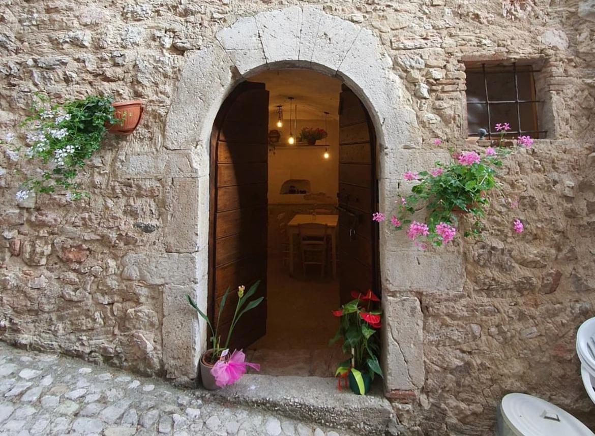 Il Borgo Di Cornillo Villa Meggiano Екстериор снимка